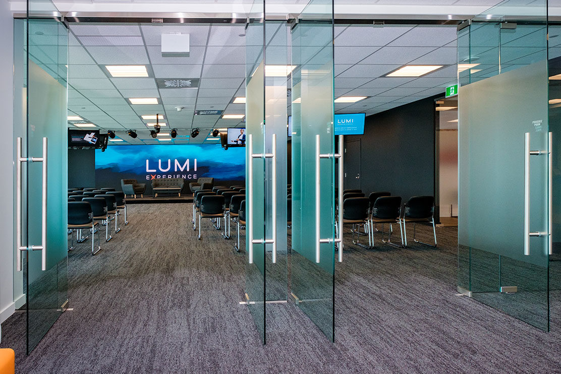 lumi-experience-montreal-entrance