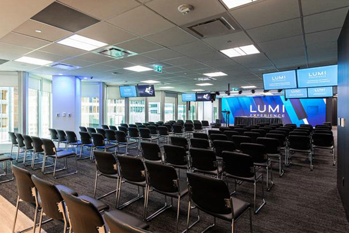 lumi-experience-toronto-room-chairs